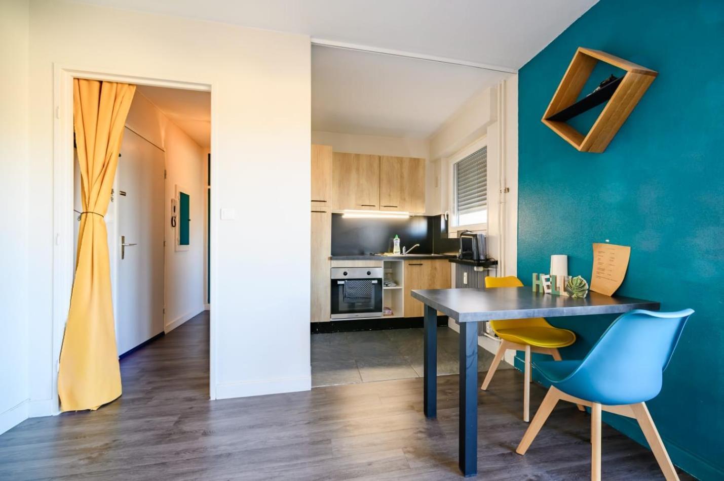 Studio Cosy Avec Balcon Avec Parking Gratuit Proche Centre Sportif Et De La Route Des Vins Alsace Mulhouse Esterno foto