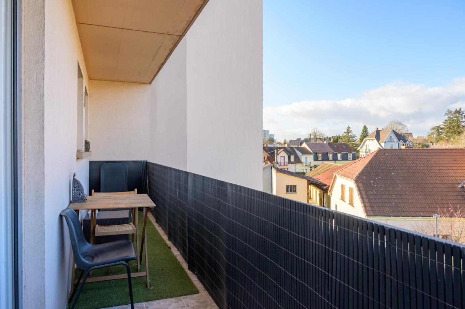 Studio Cosy Avec Balcon Avec Parking Gratuit Proche Centre Sportif Et De La Route Des Vins Alsace Mulhouse Esterno foto